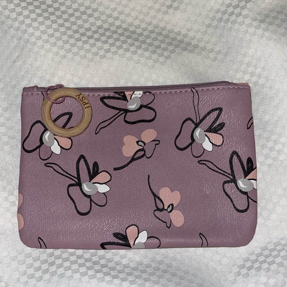 IPSY bag🪻🌸
